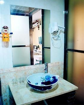 Fenghuang Lifetime True Love Hotel ภายนอก รูปภาพ